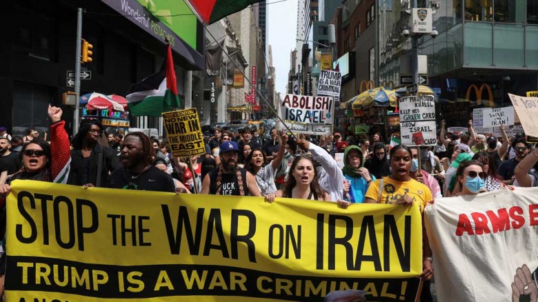 ‘যুদ্ধের ইতি আমরাই টানব’ - ইরানের কড়া হুঁশিয়ারি ট্রাম্পকে